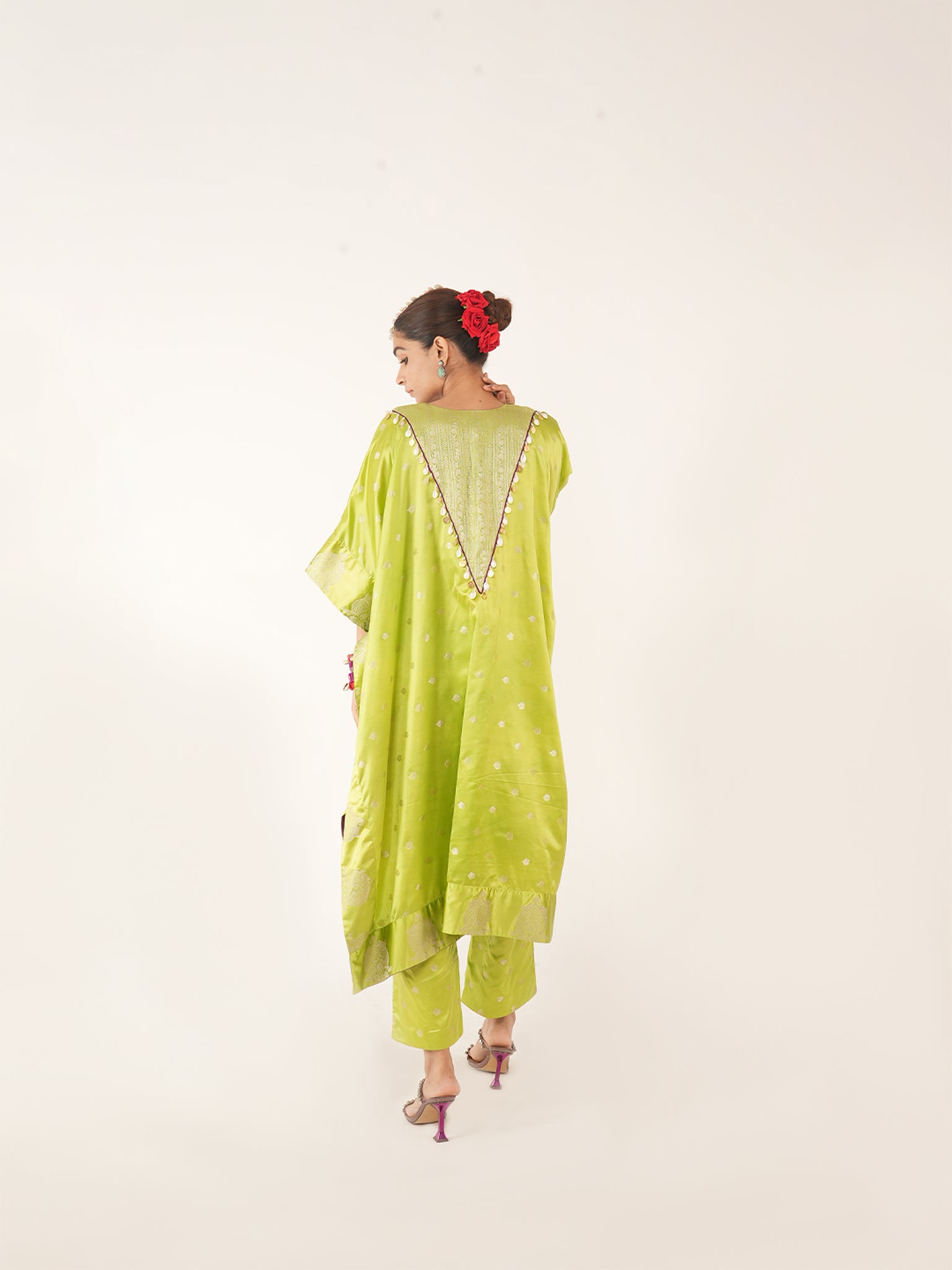 Pankhi Silk Kaftan Kurta Set In Green