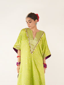 Pankhi Silk Kaftan Kurta Set In Green