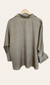 Lea One Size Shirt In Taupe